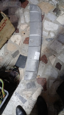Peugeot 208 arka tampon difizör 9616455277