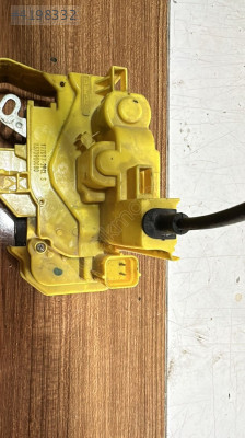 FİAT FİORİNO SOL ARKA SÜRGÜLÜ KAPI KİLİDİ ORJ ÇIKMA