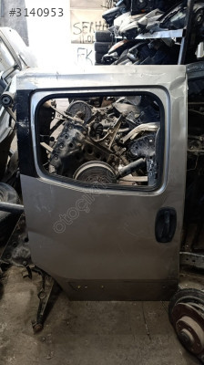 Fiorino Sağ Sürgülü Kapı - Fiat Çıkma Parça