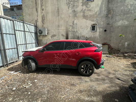 Peugeot 2008 sol ön kapı bütün parçaları mevcut