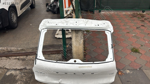 VOLVO XC40 BAGAJ KAPAĞI