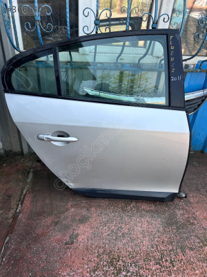 Fluence sağ arka kapı dolı