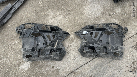 BMW 5 SERİ İ5 G60 ÖN TAMPON SAĞ-SOL İÇ BRAKET 51118084655