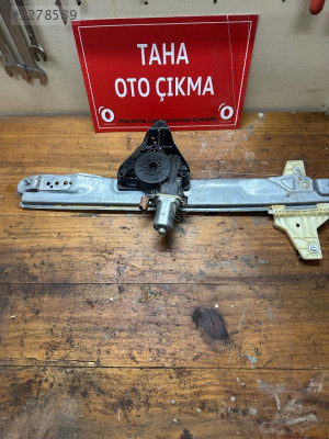 Renault Taliant Sağ Ön Kapı Cam Krikosu Motorlu Orj 807209782R