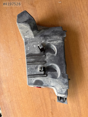 Ford touneo courier sağ ön tampon braketi oem