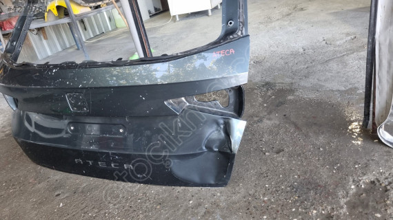 Seat ateca 2023 model arka bagaj kapagi