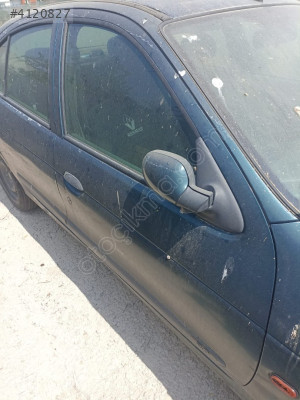 RENAULT MEGANE 1 SAĞ ÖN KAPI OZANSOY BURSA