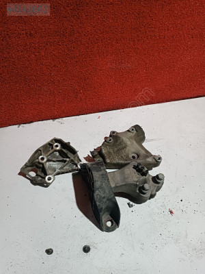 Clio 4 motor kulağı