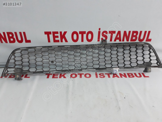 MITSUBISHI PAJERO TAMPON IZGARASI 6402A124