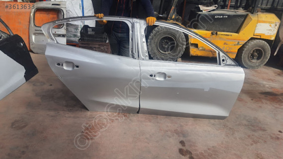ford focus 5 hb sağ ön arka kapı seflılar oto cıkma