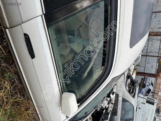 Bmw 520 sağ ön kapı çıkma orijinal