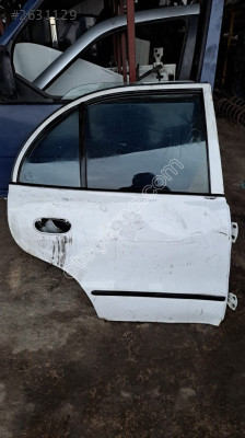 HYUNDAİ ACCENT ARKA SAĞ KAPI