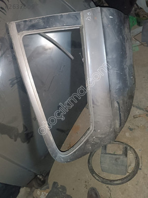 Hyundai i20 sağ arka kapı
