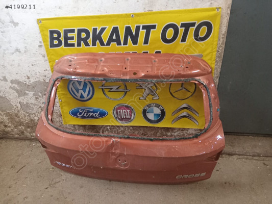 Fiat Egea Cross arka bagaj kapağı çıkma