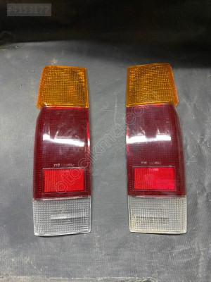 Nissan Arka stop lambası camı