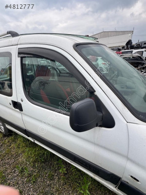 CITROEN BERLİNGO SAĞ ÖN KAPI