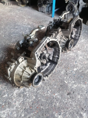VOLKSWAGEN PASSAT 1.6TDI CAY 5 İLERİ START STOPLU ÇIKMA ŞANZIMAN