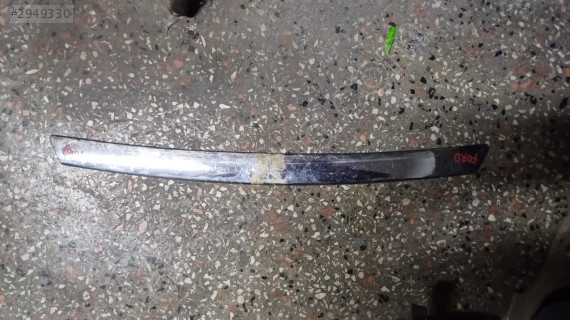 1998-2005 Ford Focus 1 Ghia ön tampon orta nikelajı