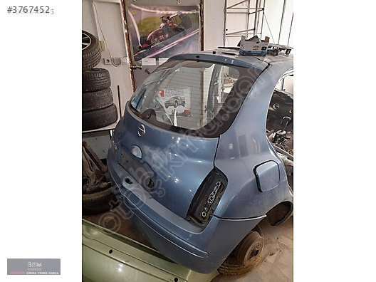 nissan micra bagaj camı
