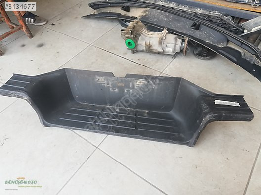 TOYOTA HİLUX ÇIKMA ARKA TAMPON ORTA BASAMAK