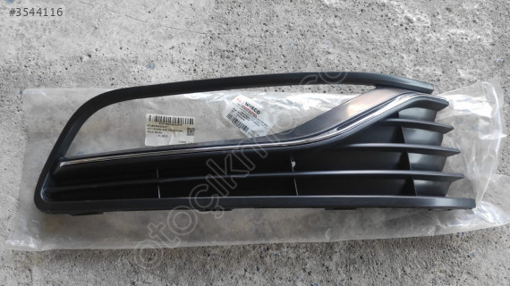 VOLKSWAGEN POLO SAĞ SİS KAPAGI KROMLU OEM:6C0854662C