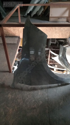Renault Fluence sağ ön çamurluk