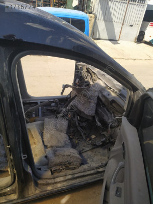 ÇIKMA VW CADDY SAĞ ÖN KAPI ÇERÇEVE FİTİLİ
