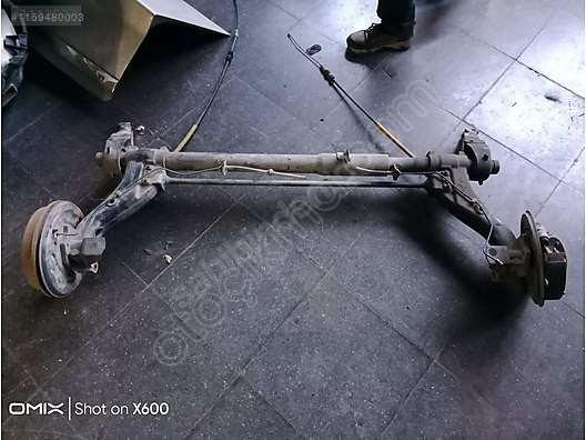 Renault Kango1 arka dingil dolu 10.000 TL