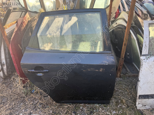 KİA CEED SAĞ ARKA KAPI