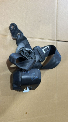 2012 VW POLO SOL ARKA EMNİYET KEMERİ