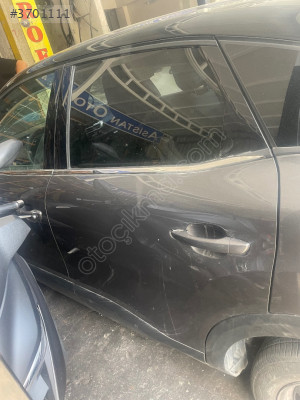 Citroen C4X sol arka kapı