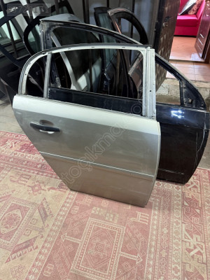 Opel vectra c çıkma kapı