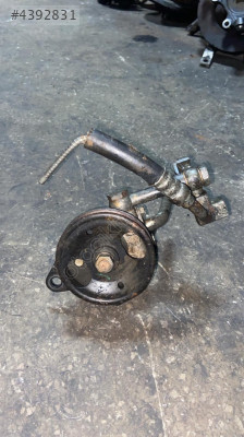 Navara Direksiyon Pompası