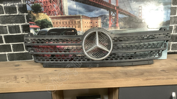 A9018800385 2000-2006 Orjinal mercedes sprinter w901 ön panjur