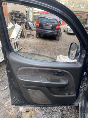 FİAT DOBLO ( 2011 ) SOL ÖN KAPI İÇ DÖŞEMESİ  ORJINAL ÇIKMA