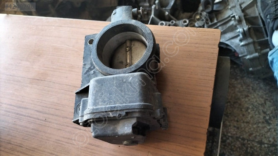 Renault Laguna 2.0 Gaz Kelebeği Parçası - 8200059268 Kodlu