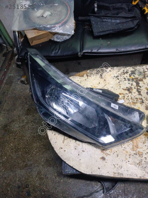 Hyundai i20 son kasa sağ sol far mevcuttur