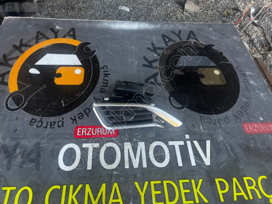 9633131777 Peugeot 208 Sol Kalorifer Izgarası Orjinal Çıkma