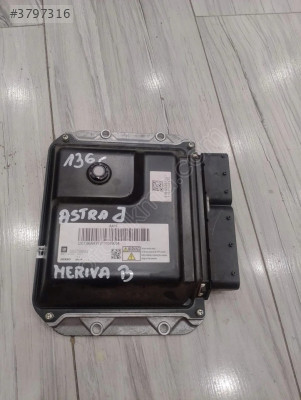 Opel Astra J 1.7 Motor Beyni / MB275700-1190 / 55579443
