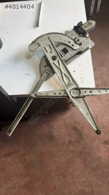 Renault Kango sol ön cam krikosu