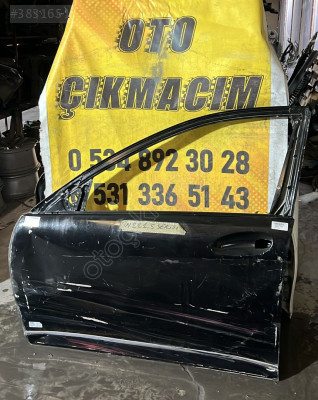W221 S Serisi Mercedes Sol Ön Kapı Çıkma Parçası