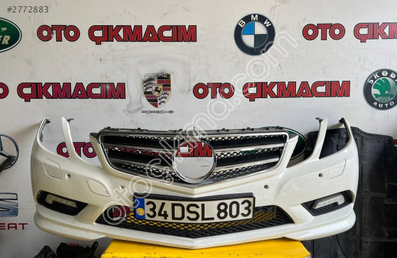 Mercedes W207 E serisi ön tampon dolu