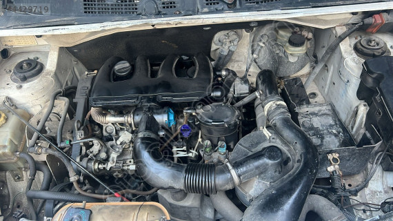 Pejo partner 1.9 düz motor şanzuman.