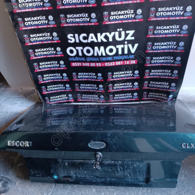 Ford escort bagaj kapağı