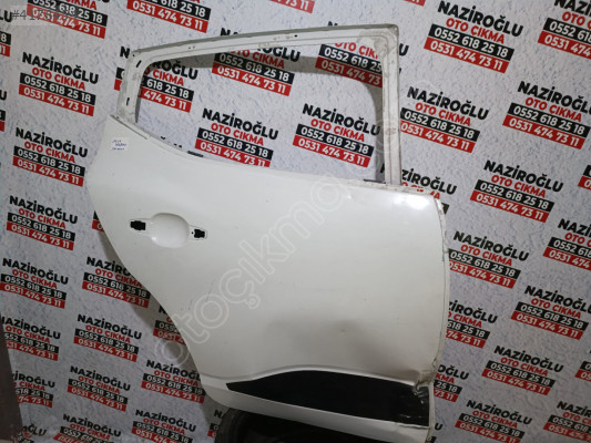 Dacia Sandero sağ arka kapı