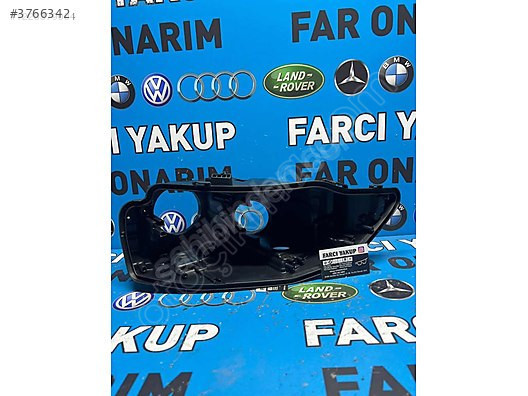 AUDİ A4 SAĞ ÖN FAR KASASI
