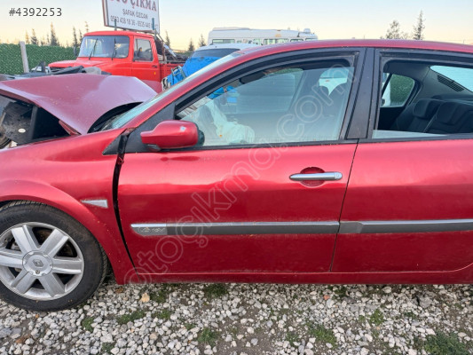 Renault Megane iki sol ön kapı
