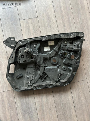 Cam Krikosu Sağ Ön Mercedes-Benz E Serisi W213 A2050047199