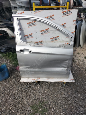 Ford courier çıkma sağ ön kapı 2014-2022
