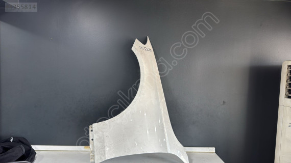 MERCEDES C SERİ W205 SOL ÖN ÇAMURLUK BEYAZ